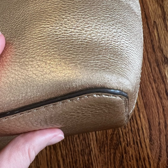 Tory Burch McGraw Tote Metallic Gold - Picture 2 of 13